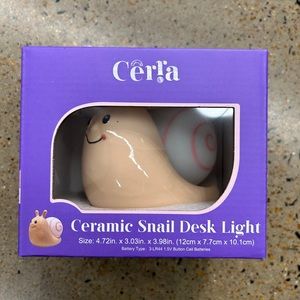 NWT Ceramic Snail Desk Light